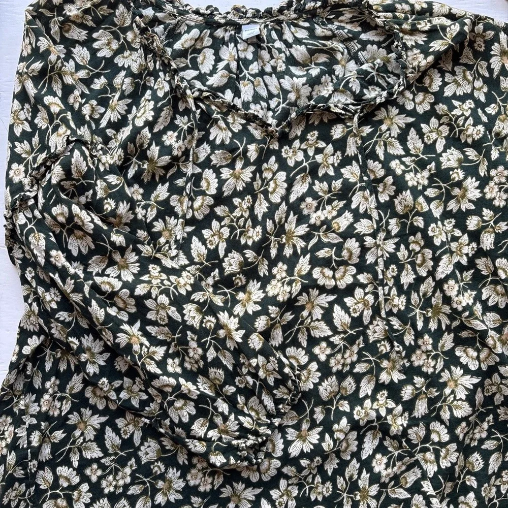 Old Navy Floral Peasant Womens XL Blouse Green Long Sleeve Ruffle Tie Neck Top